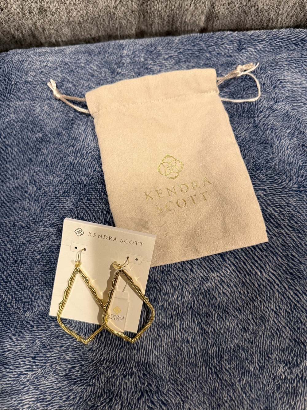 Kendra Scott Gold Sophee Drop Earrings NWT